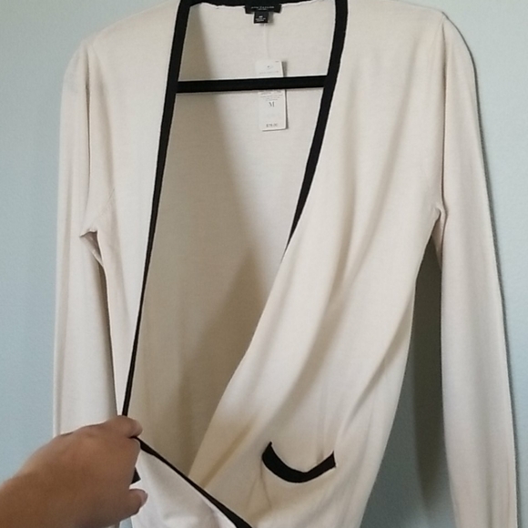 Ann Taylor Office cashmere blend sweater NWT medium - Picture 5 of 7